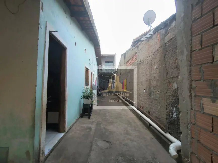 Casa com 4 quartos à venda, 125m2 em Sao Jose Dos Campos - SP - imagem 3 Foto 3 de Casa com 4 quartos à venda, 125m2 em Sao Jose Dos Campos - SP