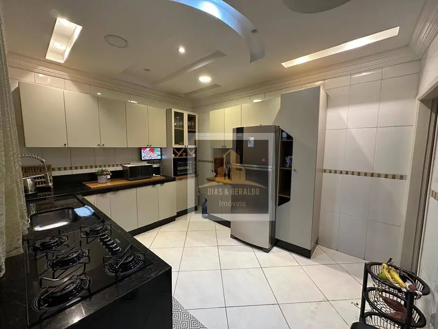 Sobrado com 4 quartos à venda, 150m2 em Sao Jose Dos Campos - SP - imagem 7 Foto 7 de Sobrado com 4 quartos à venda, 150m2 em Sao Jose Dos Campos - SP