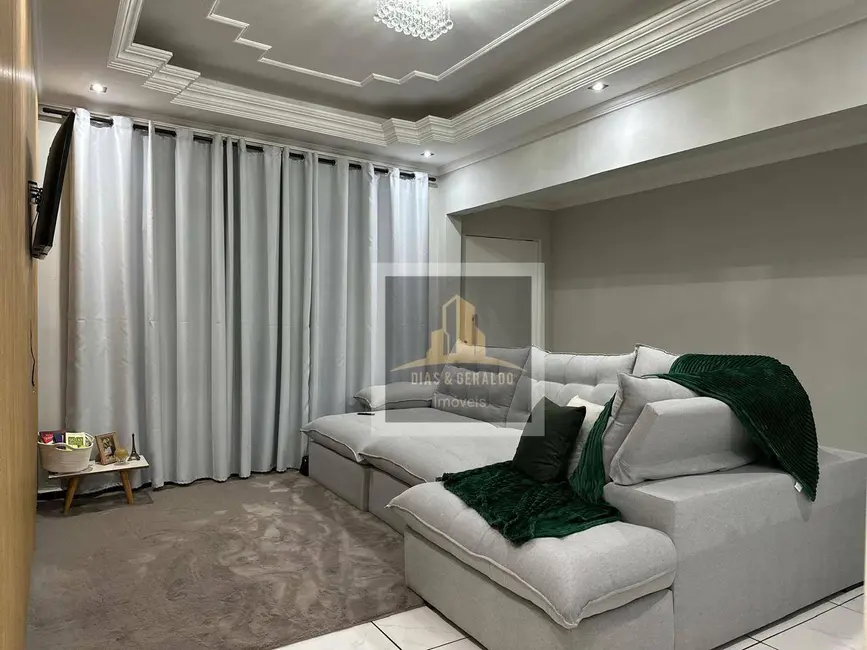 Sobrado com 4 quartos à venda, 150m2 em Sao Jose Dos Campos - SP - imagem 4 Foto 4 de Sobrado com 4 quartos à venda, 150m2 em Sao Jose Dos Campos - SP