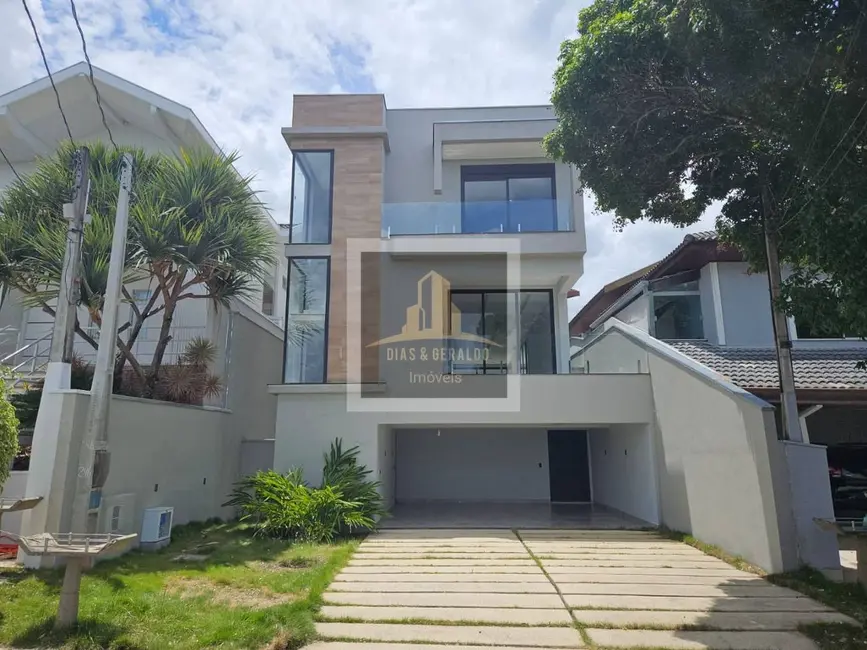 Casa de Condomínio com 3 quartos à venda, 250m2 em Sao Jose Dos Campos - SP - imagem 1 Foto 1 de Casa de Condomínio com 3 quartos à venda, 250m2 em Sao Jose Dos Campos - SP