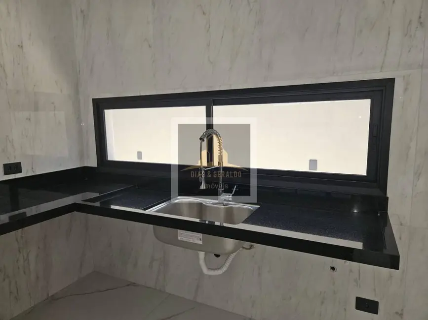 Casa de Condomínio com 3 quartos à venda, 250m2 em Sao Jose Dos Campos - SP - imagem 7 Foto 7 de Casa de Condomínio com 3 quartos à venda, 250m2 em Sao Jose Dos Campos - SP