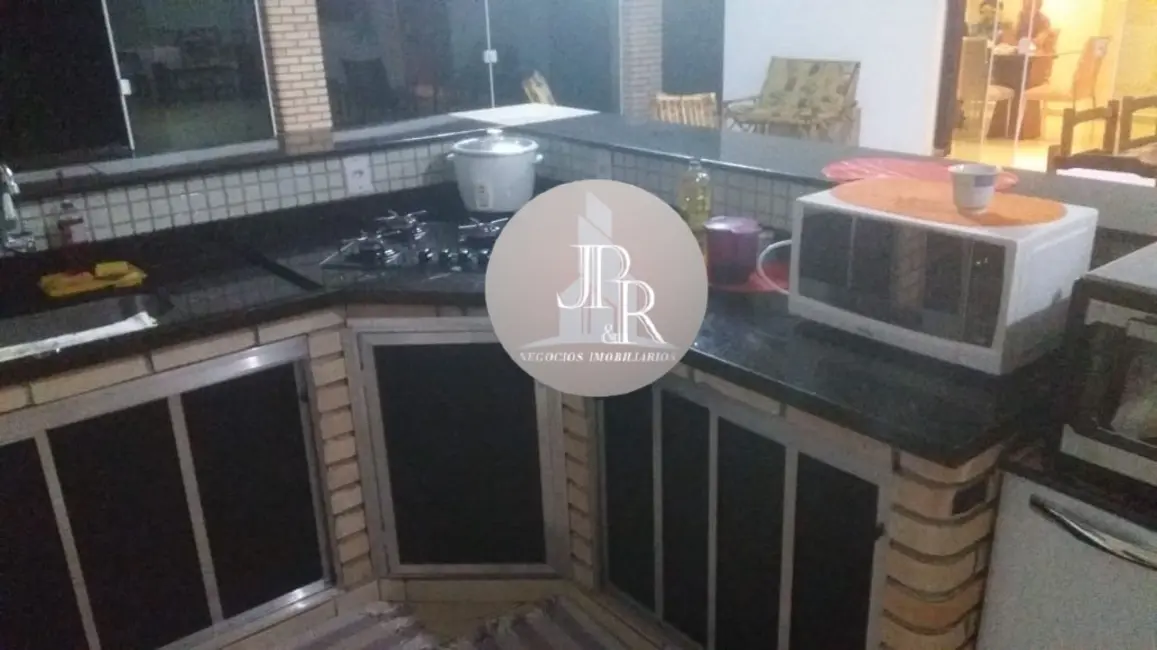 Chácara com 4 quartos à venda, 250m2 em Jardim Sumaré, Aracatuba - SP - imagem 9 Foto 9 de Chácara com 4 quartos à venda, 250m2 em Jardim Sumaré, Aracatuba - SP