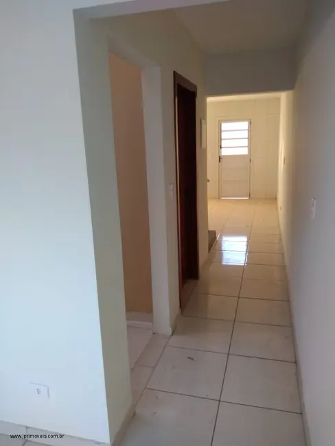 Casa com 2 quartos à venda e para alugar, 100m2 em Wanel Ville, Sorocaba - SP - imagem 3 Foto 3 de Casa com 2 quartos à venda e para alugar, 100m2 em Wanel Ville, Sorocaba - SP