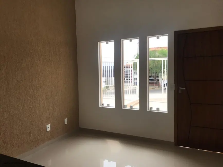 Foto 1 de Casa com 2 quartos à venda, 53m2 em Jardim Santa Marta, Sorocaba - SP