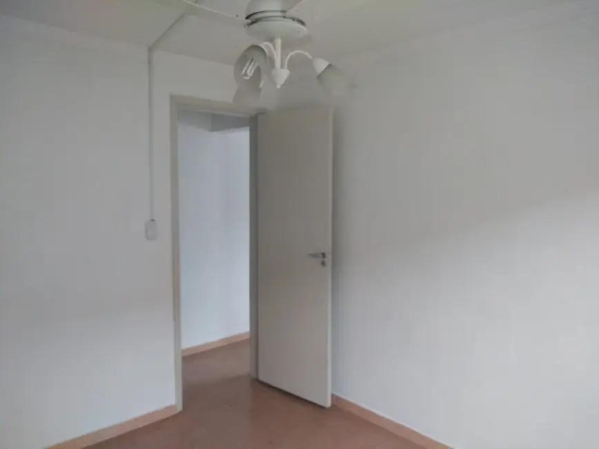 Casa com 3 quartos à venda, 130m2 em Jardim Santa Rosália, Sorocaba - SP - imagem 3 Foto 3 de Casa com 3 quartos à venda, 130m2 em Jardim Santa Rosália, Sorocaba - SP