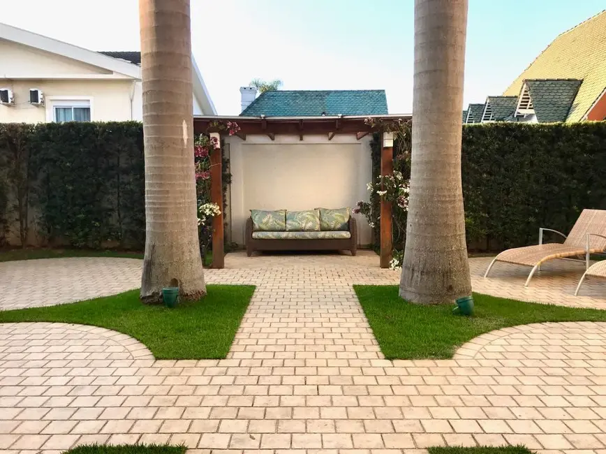 Casa de Condomínio com 4 quartos à venda, 360m2 em Santana De Parnaiba - SP - imagem 2 Foto 2 de Casa de Condomínio com 4 quartos à venda, 360m2 em Santana De Parnaiba - SP