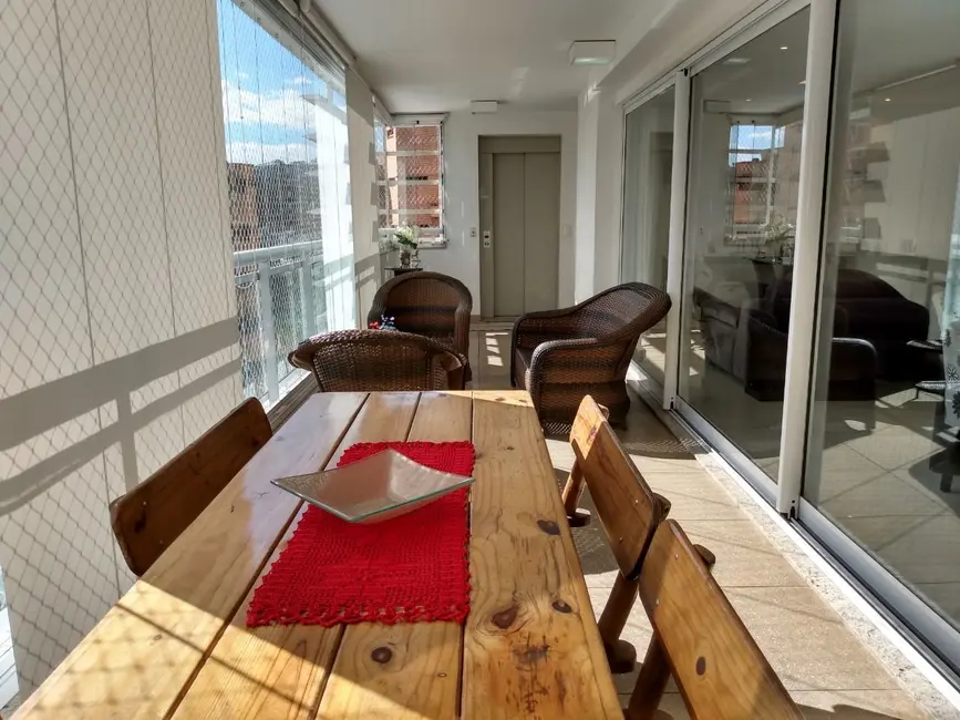 Foto 3 de Apartamento com 3 quartos à venda, 196m2 em Barueri - SP