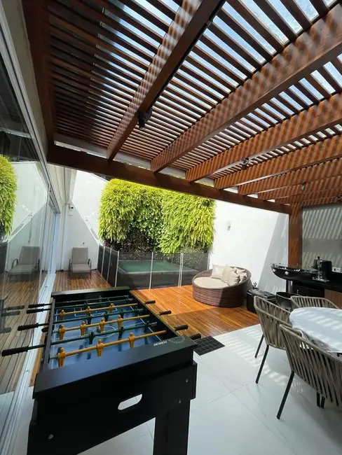 Foto 1 de Casa de Condomínio com 4 quartos à venda, 260m2 em Alphaville, Santana De Parnaiba - SP