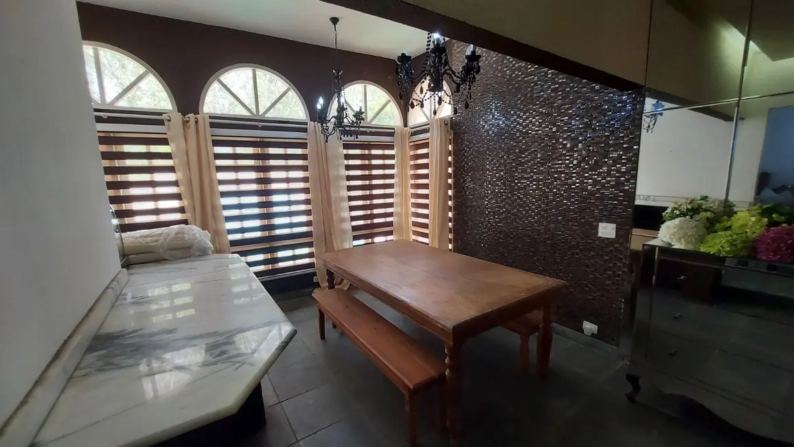 Foto 4 de Casa com 4 quartos à venda, 384m2 em Santana De Parnaiba - SP