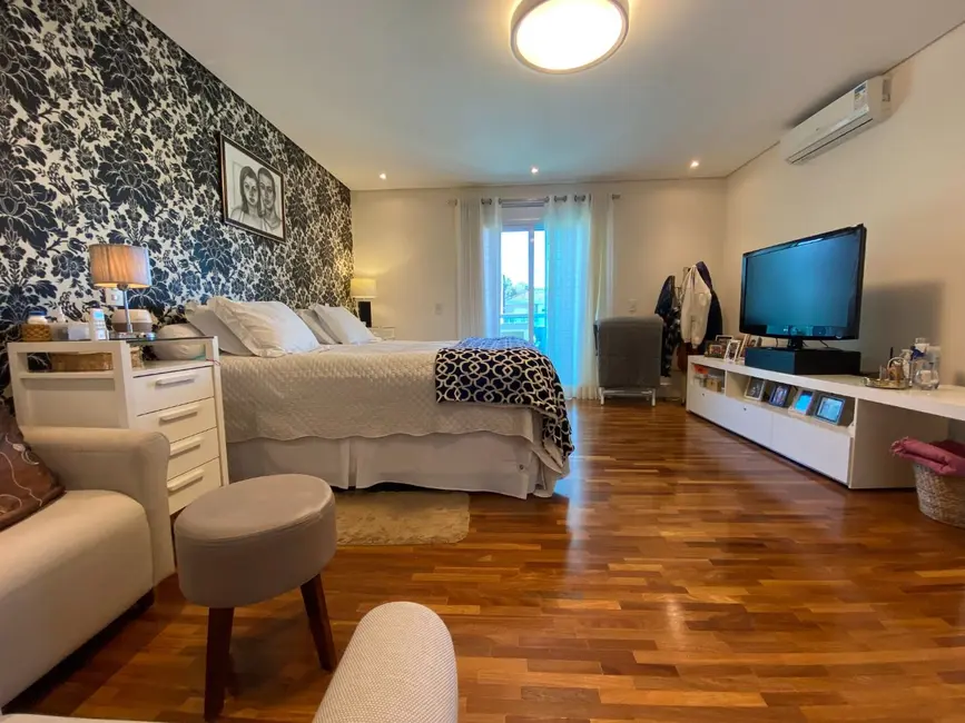 Casa de Condomínio com 4 quartos à venda, 420m2 em Tamboré, Santana De Parnaiba - SP - imagem 3 Foto 3 de Casa de Condomínio com 4 quartos à venda, 420m2 em Tamboré, Santana De Parnaiba - SP