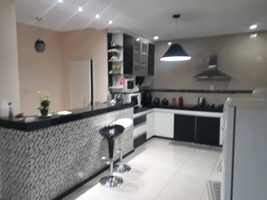 Foto 1 de Casa com 4 quartos à venda, 220m2 em Liberdade, Santa Luzia - MG