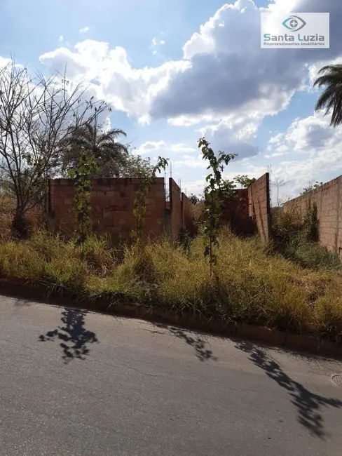 Foto 2 de Terreno / Lote à venda, 277m2 em Liberdade, Santa Luzia - MG