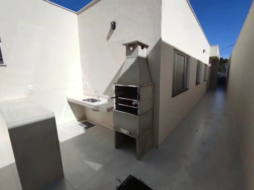 Foto 3 de Casa com 3 quartos à venda, 180m2 em Novo Centro, Santa Luzia - MG