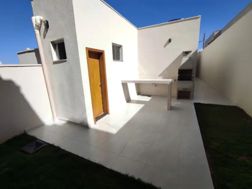 Foto 6 de Casa com 3 quartos à venda, 180m2 em Novo Centro, Santa Luzia - MG