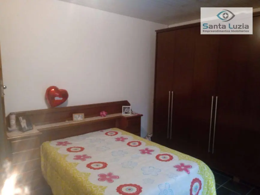 Foto 3 de Chácara com 4 quartos à venda, 1131m2 em Pinhões, Santa Luzia - MG