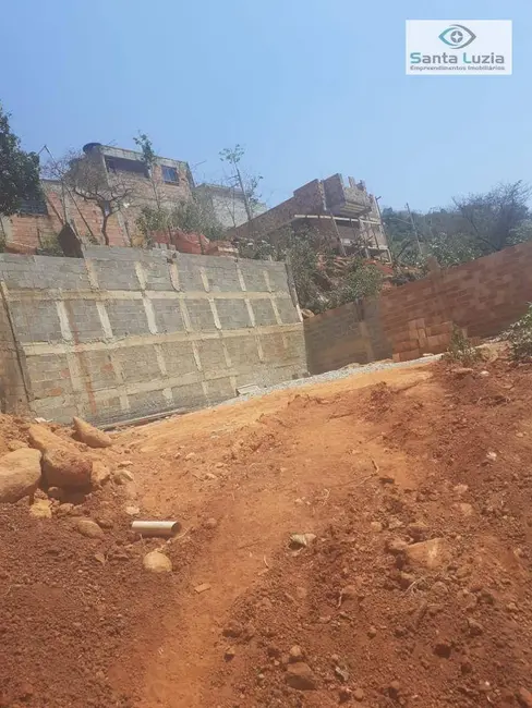 Foto 6 de Casa de Condomínio com 2 quartos à venda, 354m2 em Castanheira, Santa Luzia - MG