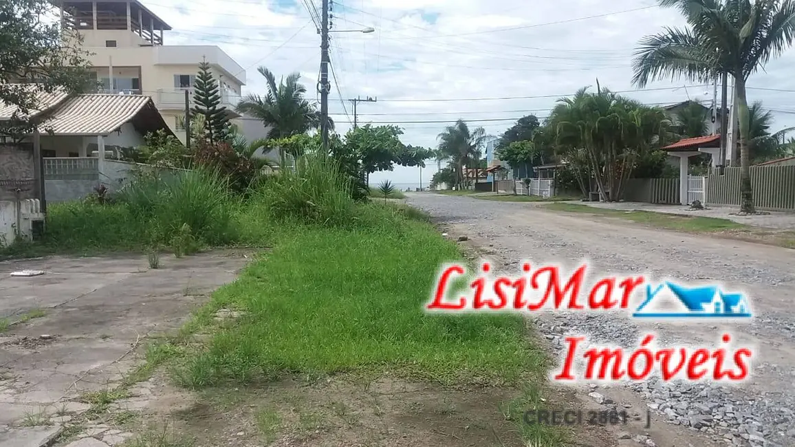 Foto 3 de Sobrado com 6 quartos à venda, 244m2 em Itapoa - SC