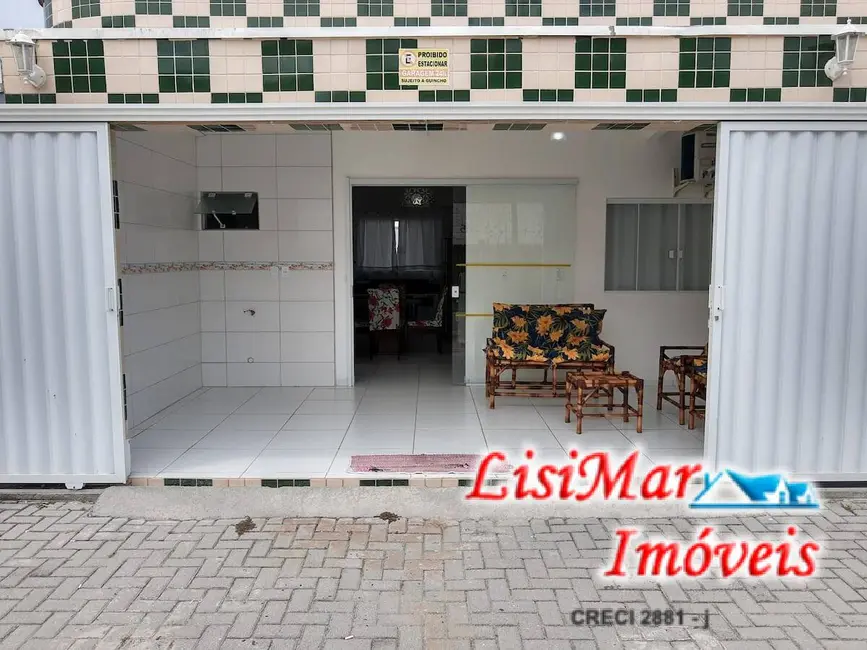 Foto 1 de Casa com 2 quartos à venda e para alugar, 77m2 em Itapoa - SC