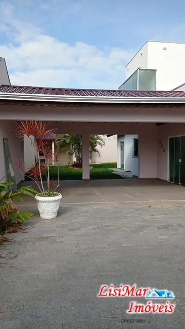 Foto 7 de Casa com 4 quartos à venda, 280m2 em Itapoa - SC