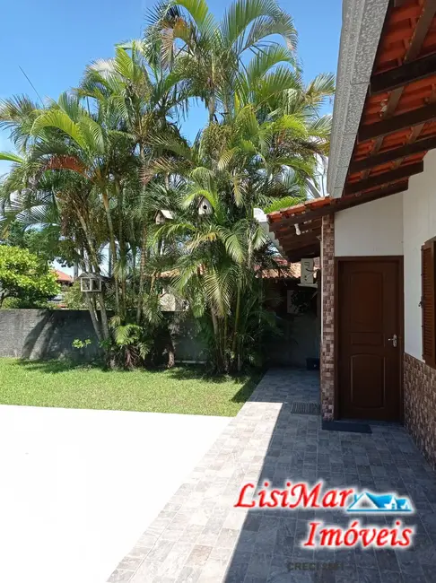 Foto 8 de Casa com 4 quartos à venda, 160m2 em Itapoa - SC