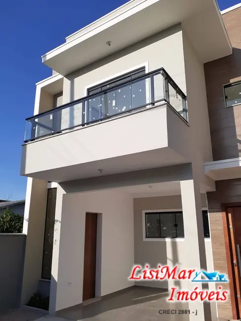 Foto 3 de Sobrado com 3 quartos à venda, 180m2 em Itapoa - SC