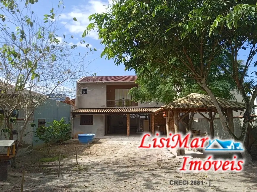Foto 2 de Sobrado com 4 quartos à venda, 360m2 em Itapoa - SC
