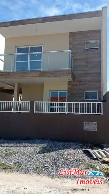 Foto 2 de Sobrado com 3 quartos à venda, 99m2 em Itapoa - SC