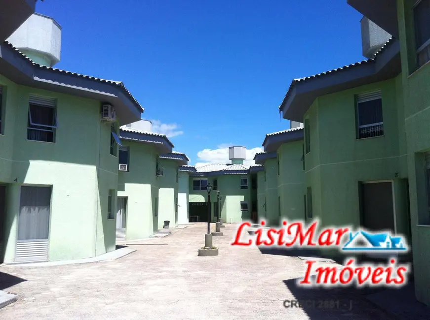 Sobrado com 2 quartos para alugar, 85m2 em Itapoa - SC - imagem 3 Foto 3 de Sobrado com 2 quartos para alugar, 85m2 em Itapoa - SC