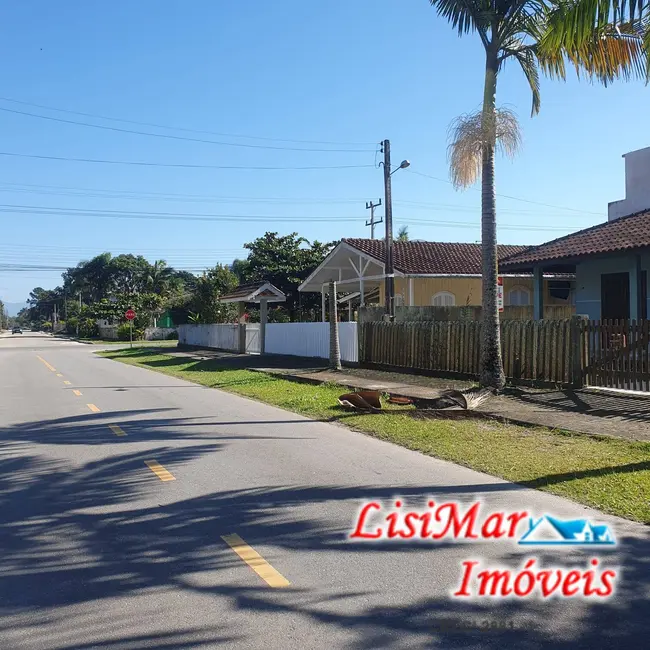 Casa com 3 quartos à venda, 390m2 em Itapoa - SC - imagem 4 Foto 4 de Casa com 3 quartos à venda, 390m2 em Itapoa - SC