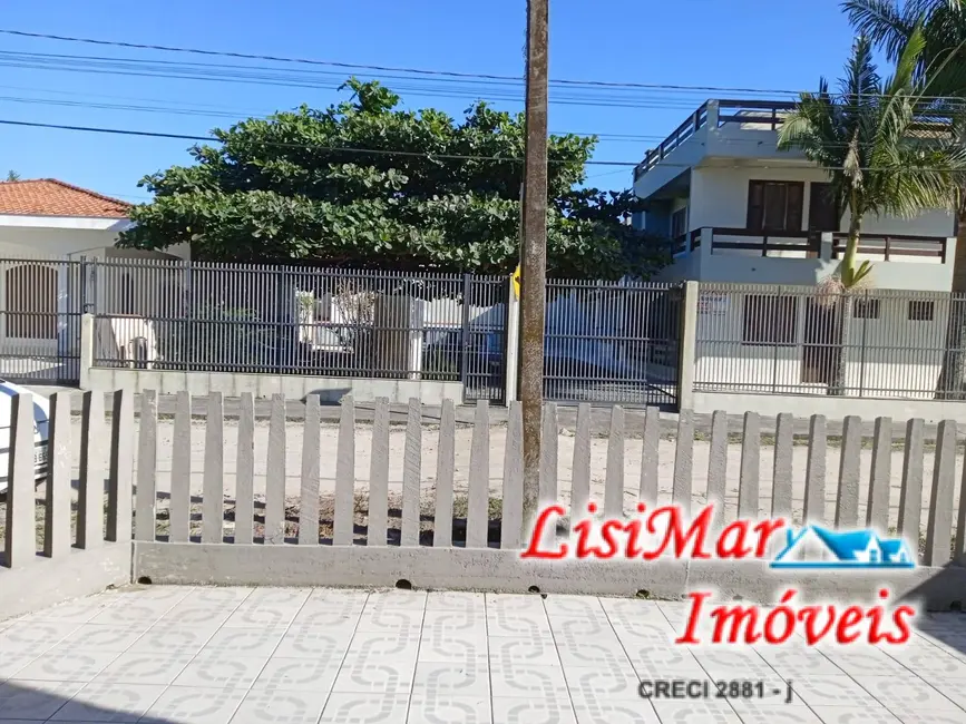 Foto 3 de Sobrado com 5 quartos à venda, 360m2 em Itapoa - SC