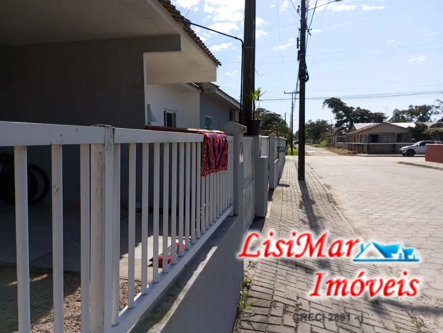 Foto 2 de Casa com 2 quartos à venda, 360m2 em Itapoa - SC