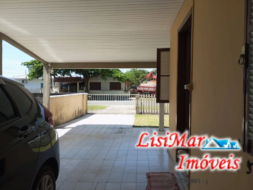 Foto 4 de Casa com 3 quartos à venda, 213m2 em Itapoa - SC