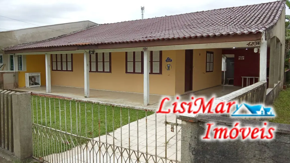 Foto 1 de Casa com 3 quartos à venda, 213m2 em Itapoa - SC