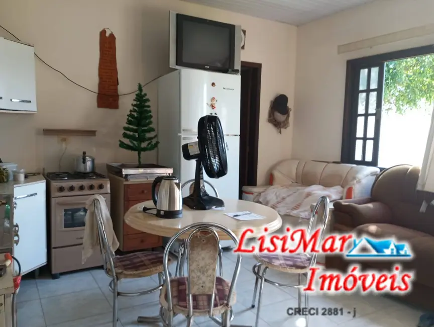 Foto 8 de Casa com 2 quartos à venda e para alugar, 80m2 em Itapoa - SC