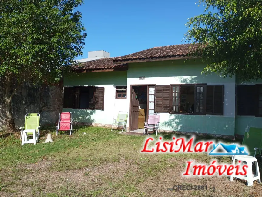 Foto 1 de Casa com 2 quartos à venda e para alugar, 80m2 em Itapoa - SC