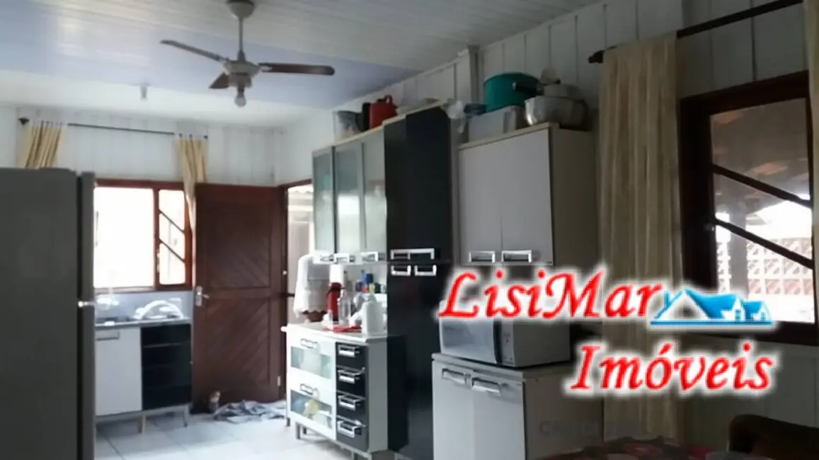 Foto 9 de Casa com 3 quartos à venda, 160m2 em Itapoa - SC