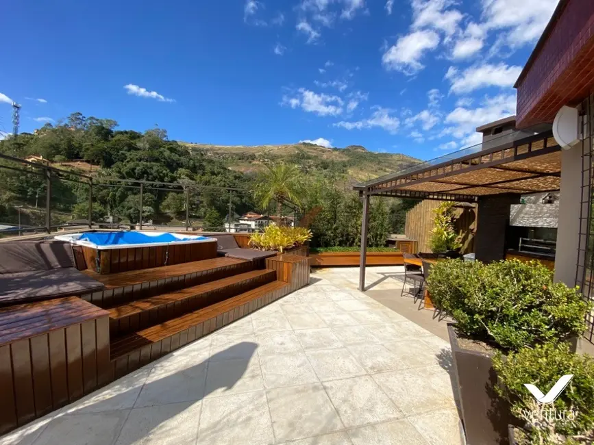 Apartamento com 4 quartos à venda, 400m2 em Retiro, Petropolis - RJ - imagem 3 Foto 3 de Apartamento com 4 quartos à venda, 400m2 em Retiro, Petropolis - RJ