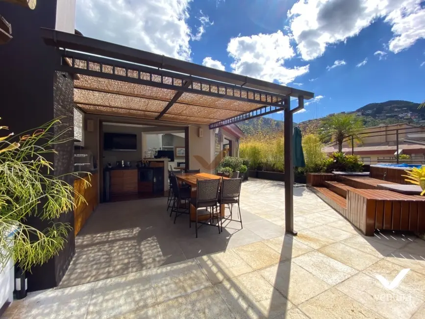 Apartamento com 4 quartos à venda, 400m2 em Retiro, Petropolis - RJ - imagem 4 Foto 4 de Apartamento com 4 quartos à venda, 400m2 em Retiro, Petropolis - RJ