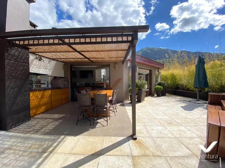 Apartamento com 4 quartos à venda, 400m2 em Retiro, Petropolis - RJ - imagem 6 Foto 6 de Apartamento com 4 quartos à venda, 400m2 em Retiro, Petropolis - RJ