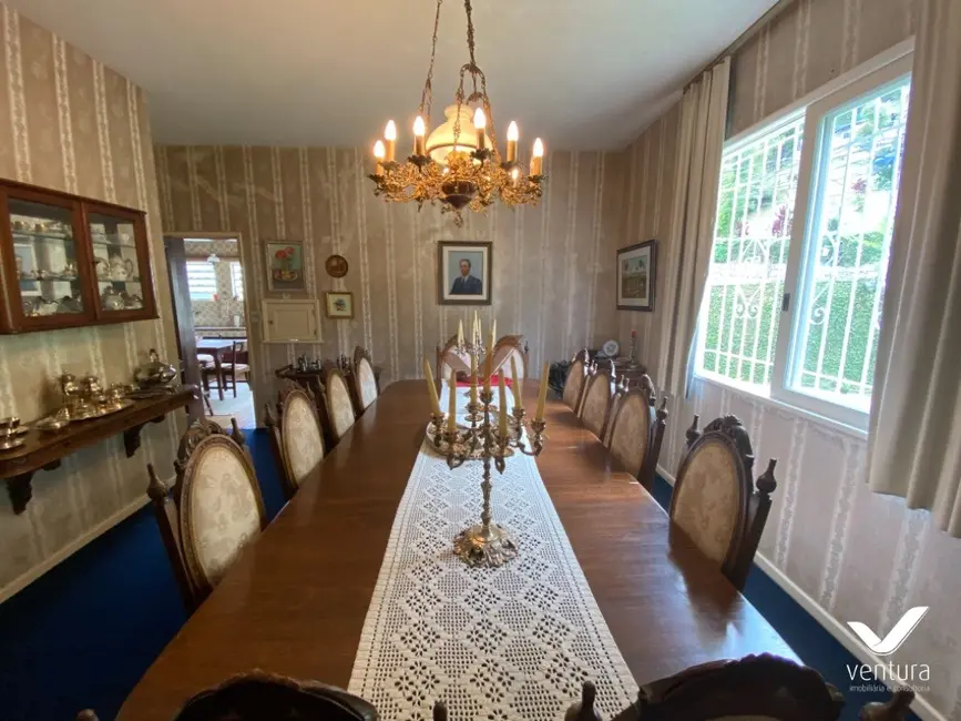 Casa com 4 quartos à venda, 520m2 em Bingen, Petropolis - RJ - imagem 5 Foto 5 de Casa com 4 quartos à venda, 520m2 em Bingen, Petropolis - RJ