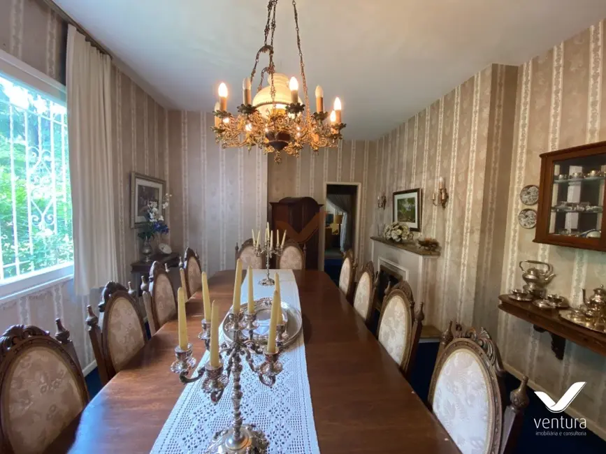 Casa com 4 quartos à venda, 520m2 em Bingen, Petropolis - RJ - imagem 4 Foto 4 de Casa com 4 quartos à venda, 520m2 em Bingen, Petropolis - RJ