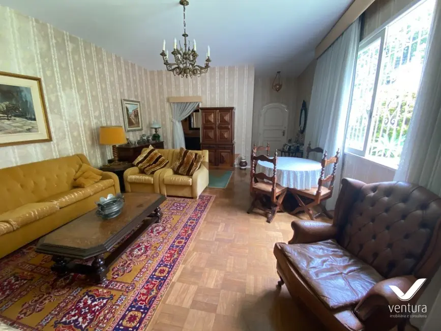 Casa com 4 quartos à venda, 520m2 em Bingen, Petropolis - RJ - imagem 3 Foto 3 de Casa com 4 quartos à venda, 520m2 em Bingen, Petropolis - RJ