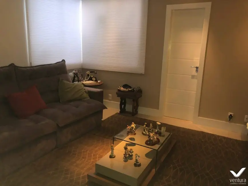 Foto 9 de Casa de Condomínio com 5 quartos à venda, 400m2 em Mosela, Petropolis - RJ