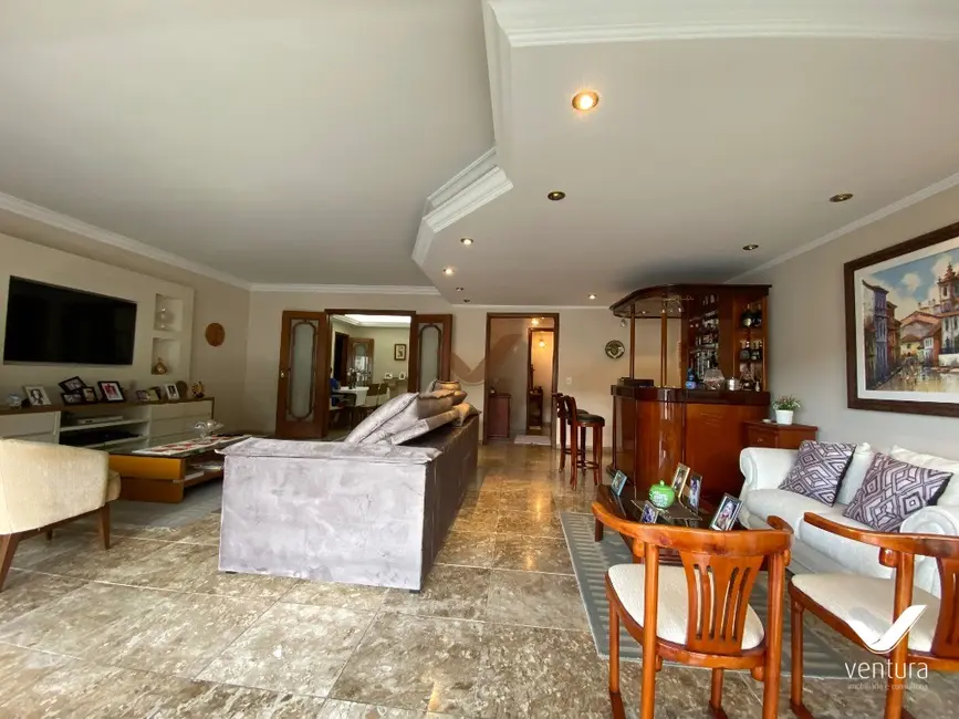 Foto 4 de Apartamento com 4 quartos à venda, 200m2 em Valparaíso, Petropolis - RJ