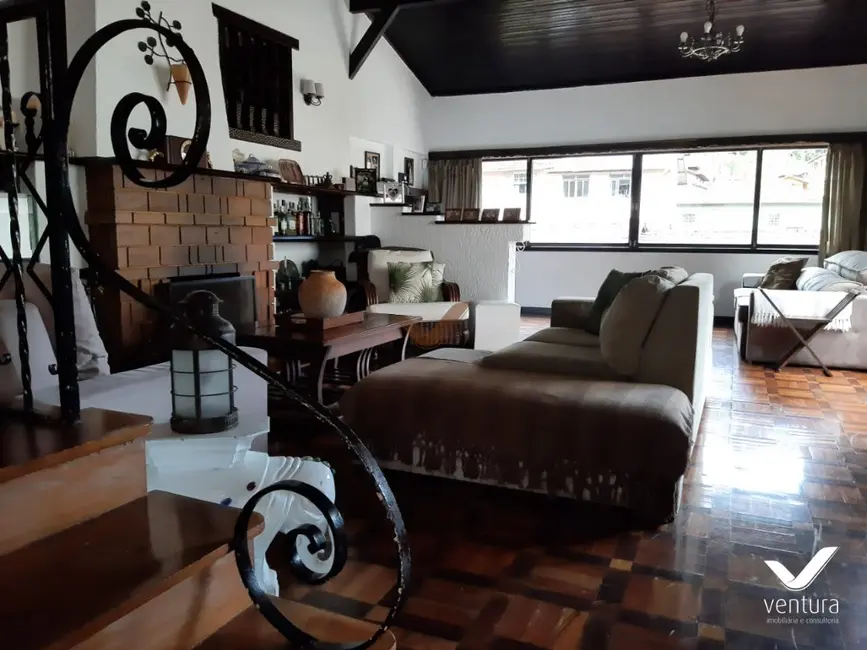 Casa com 3 quartos à venda, 150m2 em Castelanea, Petropolis - RJ - imagem 5 Foto 5 de Casa com 3 quartos à venda, 150m2 em Castelanea, Petropolis - RJ