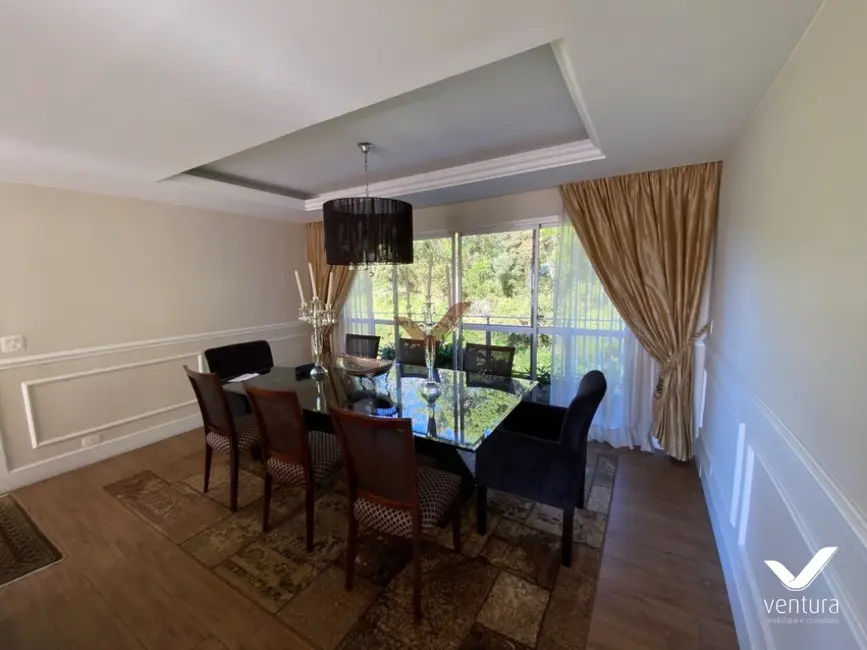 Apartamento com 3 quartos à venda, 320m2 em Valparaíso, Petropolis - RJ - imagem 9 Foto 9 de Apartamento com 3 quartos à venda, 320m2 em Valparaíso, Petropolis - RJ