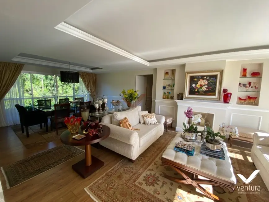 Apartamento com 3 quartos à venda, 320m2 em Valparaíso, Petropolis - RJ - imagem 7 Foto 7 de Apartamento com 3 quartos à venda, 320m2 em Valparaíso, Petropolis - RJ