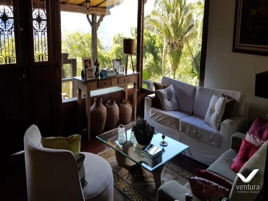 Casa com 5 quartos à venda, 480m2 em Quarteirão Ingelheim, Petropolis - RJ - imagem 5 Foto 5 de Casa com 5 quartos à venda, 480m2 em Quarteirão Ingelheim, Petropolis - RJ