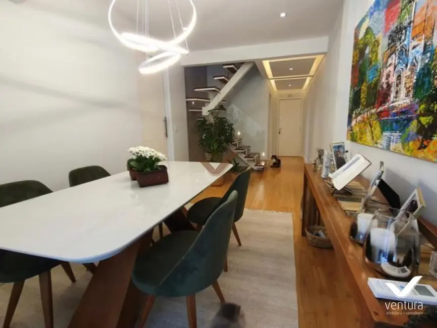 Foto 4 de Apartamento com 2 quartos à venda, 148m2 em Bingen, Petropolis - RJ