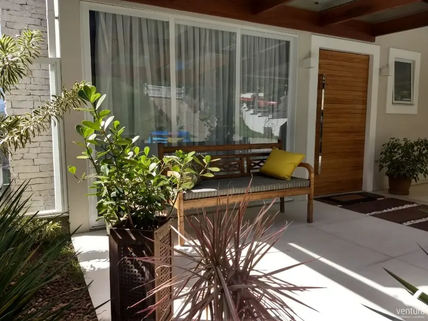 Foto 7 de Casa de Condomínio com 3 quartos à venda, 220m2 em Mosela, Petropolis - RJ